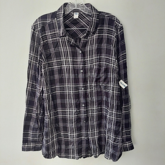 Old Navy Tops - Old Navy Button-up shirt Large black white plaid long sleeve collared